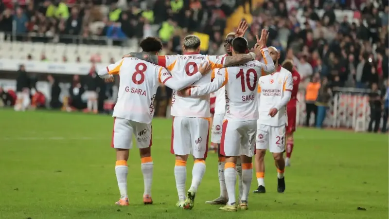 Galatasaray’ın galibiyeti sonrası olay açıklama: ‘O hastalığı geri geldi’