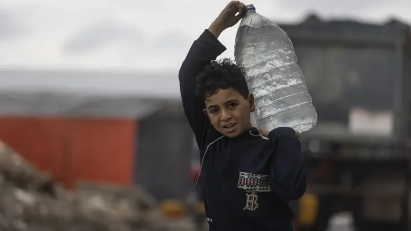 Gazze’de temiz su krizi devam ediyor