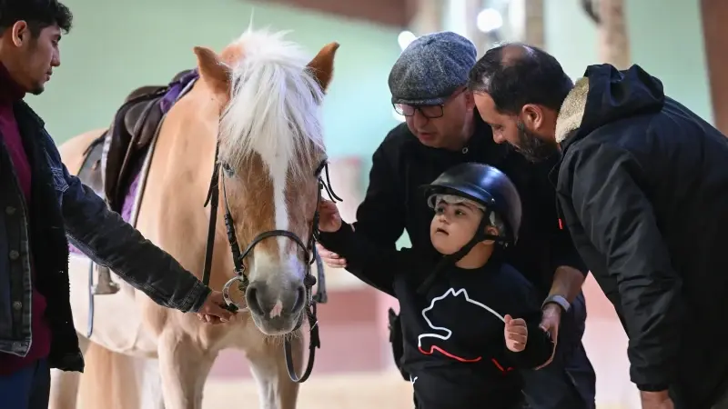 Hippoterapi, özel gereksinimli bireylerin rehabilitasyonuna destek sağlıyor