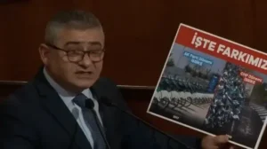 İBB Meclisi’nde çöpe atılan İSBİKE bisikletleri gerginliği: Abdullah Aksu CHP sıralarına gerçekleri yüzlerine tokat gibi çarptı