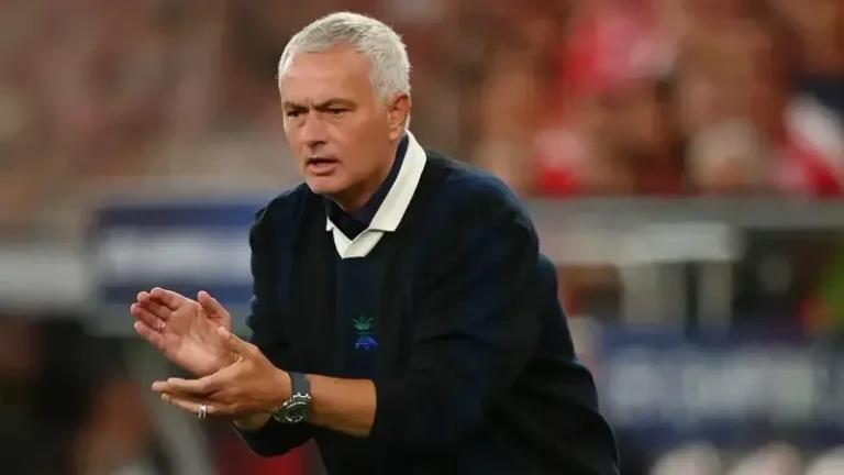 Jose Mourinho Fenerbahçeli yıldız için devreye girdi