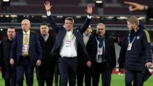 Sadettin Saran ile ilgili flaş açıklama: “Fenerbahçe başkanlığını bırakmalı!”