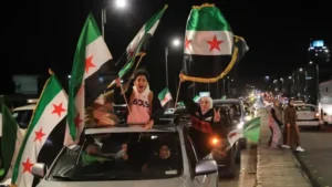 Şam’da bağımsızlık coşkusu: Halk 61 yıllık Baas rejiminden kurtuluşun yıl dönümünü kutluyor