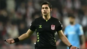 Samsunspor’dan Mehmet Türkmen’e videolu tepki: İki elle oynama pozisyonunu yan yana koydular