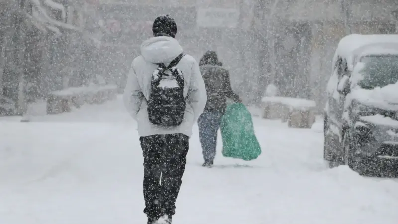 Van’da kar yağışı: 569 yerleşim yeri ulaşıma kapandı
