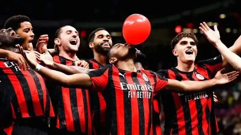 Yıldız futbolcu İstanbul’a geliyor: Galatasaray mı Fenerbahçe mi?