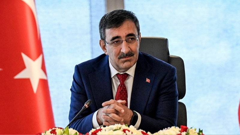 Cumhurbaşkanı Yardımcısı Cevdet Yılmaz: Tüm taraflarla diyalog içinde istikrarı savunmaya devam edeceğiz