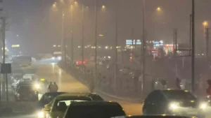 Düzce sis altında kaldı: Görüş mesafesi 10 metreye düştü