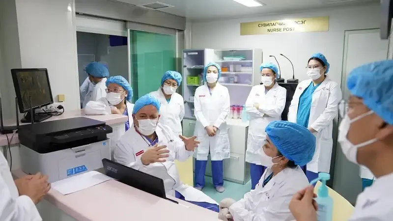 Moğolistan’daki ilk çocuk kemik iliği naklini Türk ve Moğol hekim ekipleri birlikte gerçekleştirdi