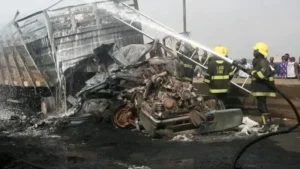 Nijerya’da meydana gelen trafik kazasında 30 kişi hayatını kaybetti