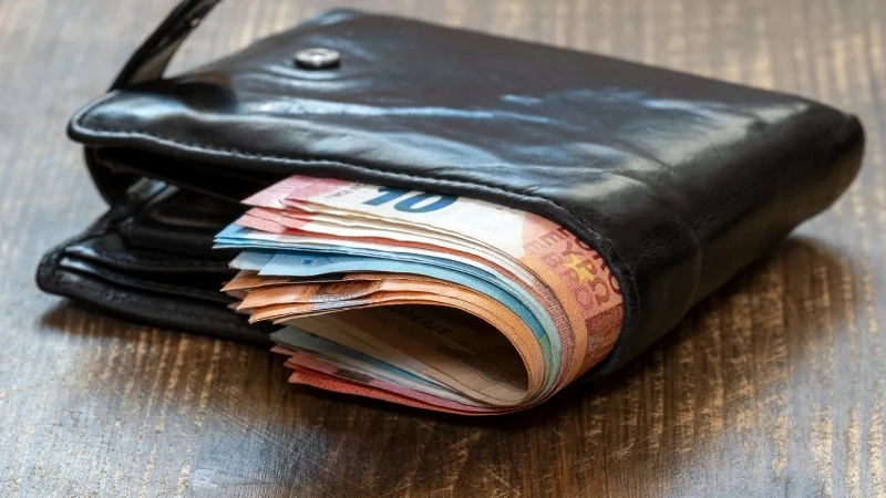 357 milyon kişiyi ilgilendiren tarihi karar: Cüzdanlardaki o paralar tarih oluyor