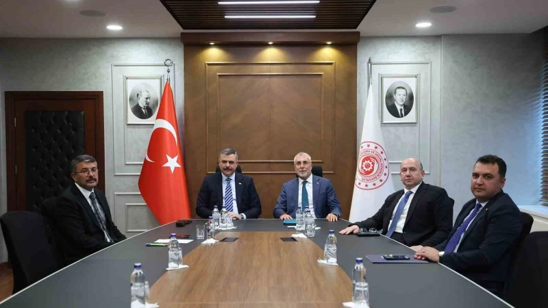 Bakan Işıkhan İçişileri Bakanı Çiftci ile bir araya geldi