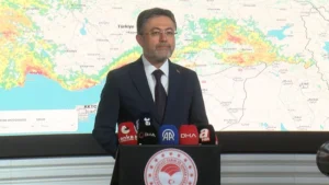 Bakan Yumaklı: 2 yangın halen devam ediyor