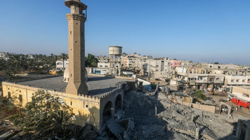 İsrail ordusunun düzenlediği saldırıda cami ağır hasar gördü