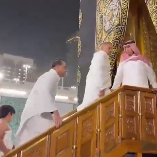 Pakistan Başbakanı Şahbaz Şerif ve üst düzey heyeti Umre yapıp Kabe’nin içine girdi