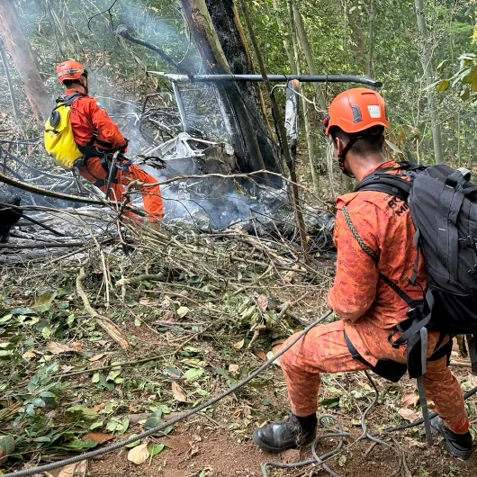 Rio de Janeiro’da turistleri taşıyan helikopter ormana düştü: 4 kişi hayatını kaybetti